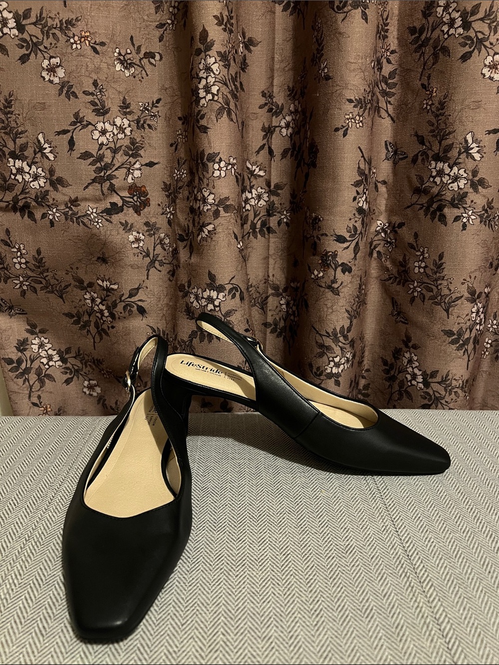 LifeStride Black Slingback Pointed-Toe Heels